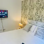 Pleasant Duplex By Elviria Dunas Marbella