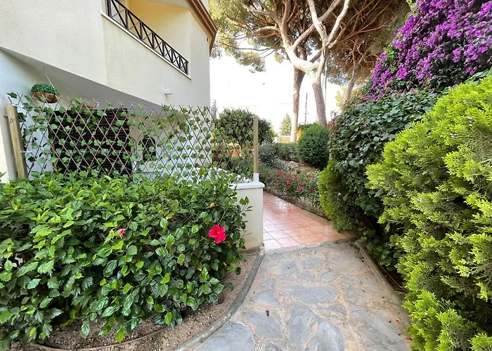 Pleasant Duplex By Elviria Dunas